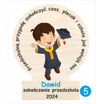 Statuetki drewniane na zakończenie przedszkola