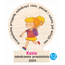Statuetki drewniane na zakończenie przedszkola